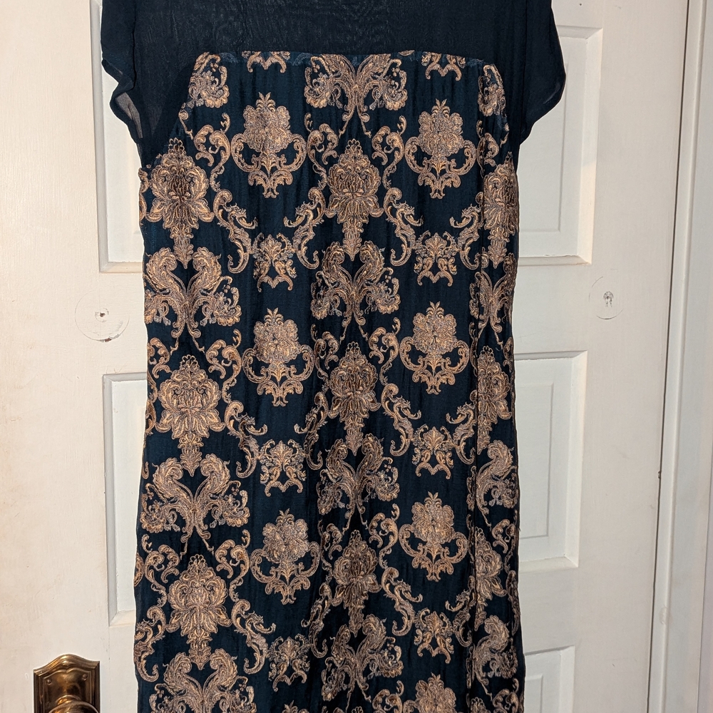 Elegant Sundance Navy and Gold Patterned Dress